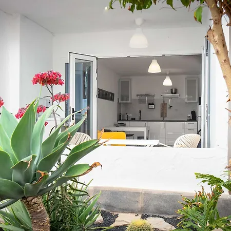 Olas Apartment *